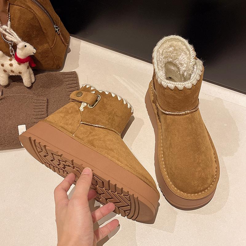 Fur integrated thick-soled snow boots women's 2025 new winter women's short boots piled and thickened warm Northeast cotton shoes