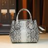Luxurious Lightweight Women's Bag  Versatile Shoulder Bag  Crossbody Bag  High-end Fashion  New