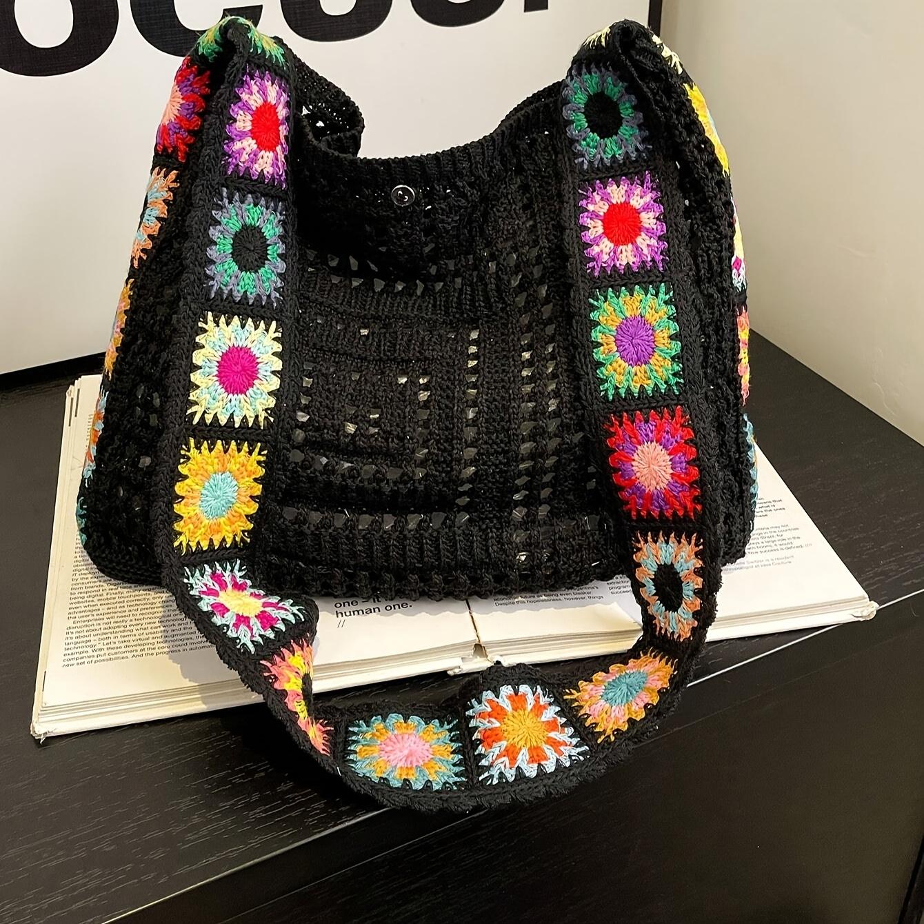 

Женская винтажная сумка кроссбоди с цветочным принтом, легкая полиэстеровая наплечная сумка с красочным цветочным узором на черном, застежка на кнопку и фиксированный ремешок чёрный