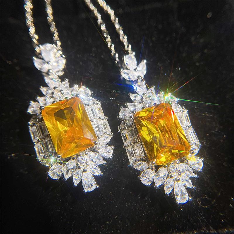 CAOSHI Gorgeous Temperament Necklace for Female Brilliant Yellow Crystal Stone Pendant Accessories for Anniversary Chic Jewelry