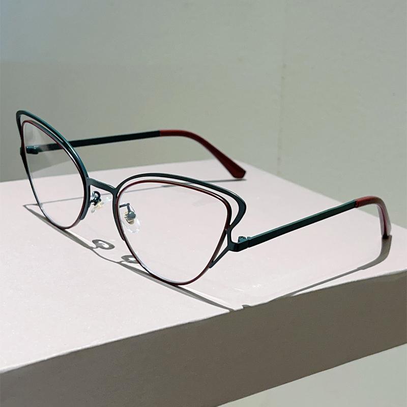 Hohlförmige Brille in Schmetterlingsform Damen Stilvolle Cat-Eye-Fassung Optische Fassung mit Blaulichtfilter Trendiges Markendesign Dekor Brille