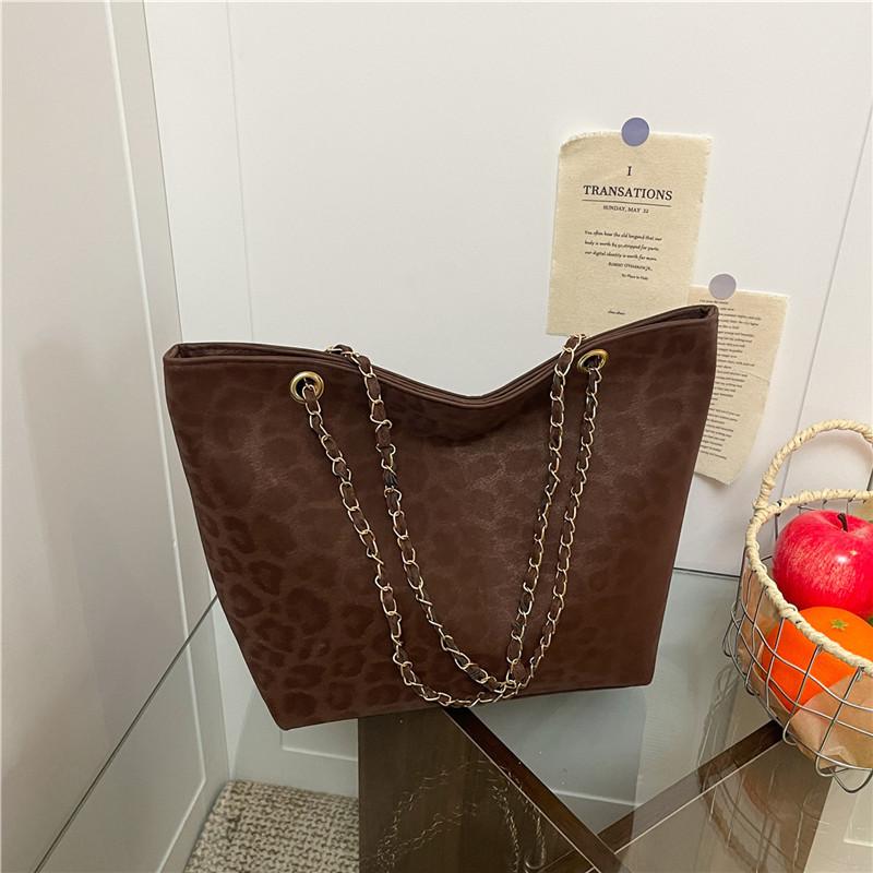 Autumn and Winter New Large-capacity Tote Bag Women's Fashion Simple Leopard Print Commuting Temperament Shoulder Armpit Bag