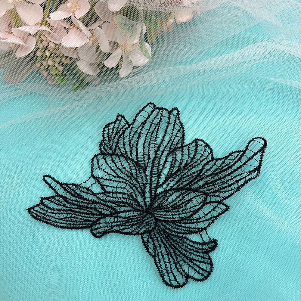 5Pcs White Black Flowers Patches DlY Sewing Wedding Dress Clothes Decoration Accessories