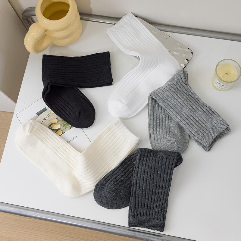 5 Paar Damen Frühling und Herbst Geruchsdichte Einfarbige Baumwoll-Röhrensocken