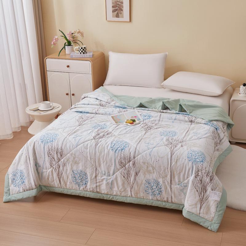 Linen Cotton Double-Layer Summer Quilt - Machine Washable, Cool, Ideal for Dorms.