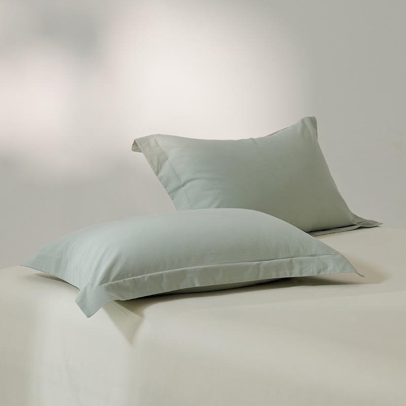 Set aus zwei Kissenbezügen aus gebürsteter langstapeliger Baumwolle - 100 Fadenzahl, Unifarbe, luxuriöses Gefühl
