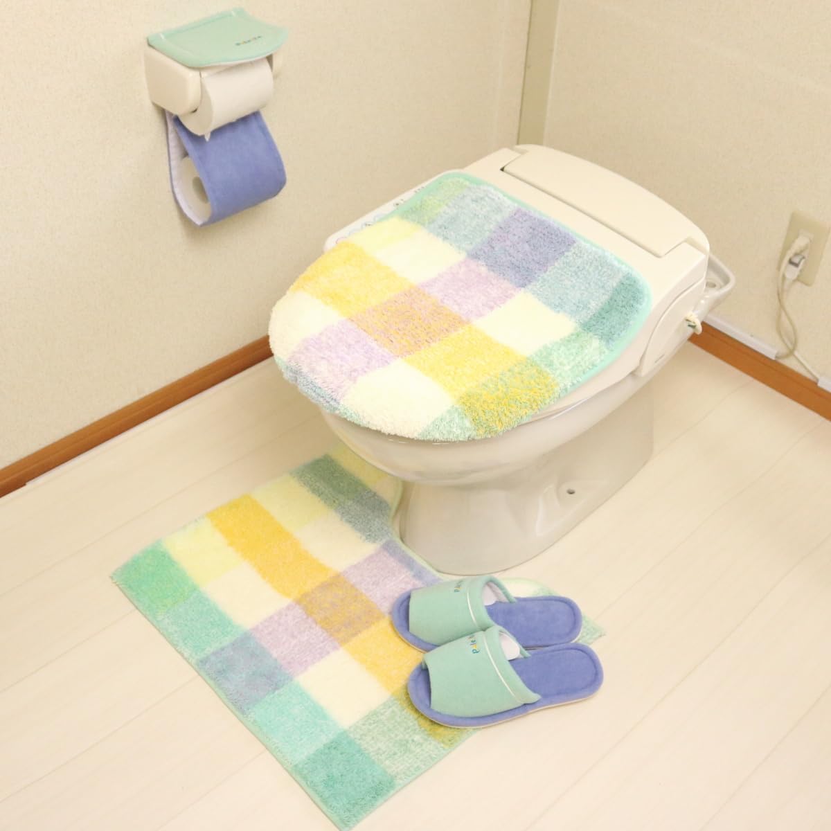 

4-Piece Toilet Mat Set, Scandinavian Style, Checkered Pastel Design, Suitable for Both Heated and Washing Toilets, by Dorenimo Oka Palette, Includes L