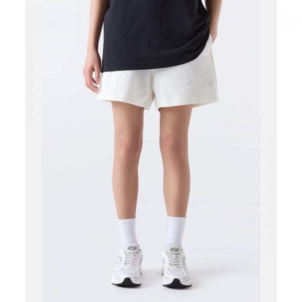 

DeScente Women S 4.5 Inch Knit ShortS Cream CRM0CREAM/65