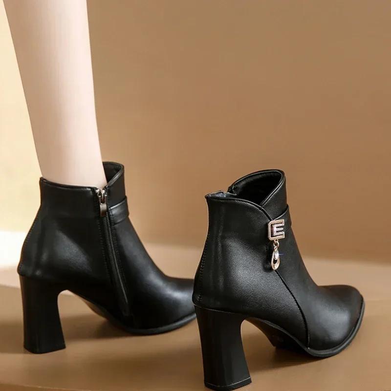 Fashion Winter New Fashion Casual Fashion Shoes Pointed Toe Thick Heels Solid Color Side Zipper Elegant and Comfortable Women's Boots