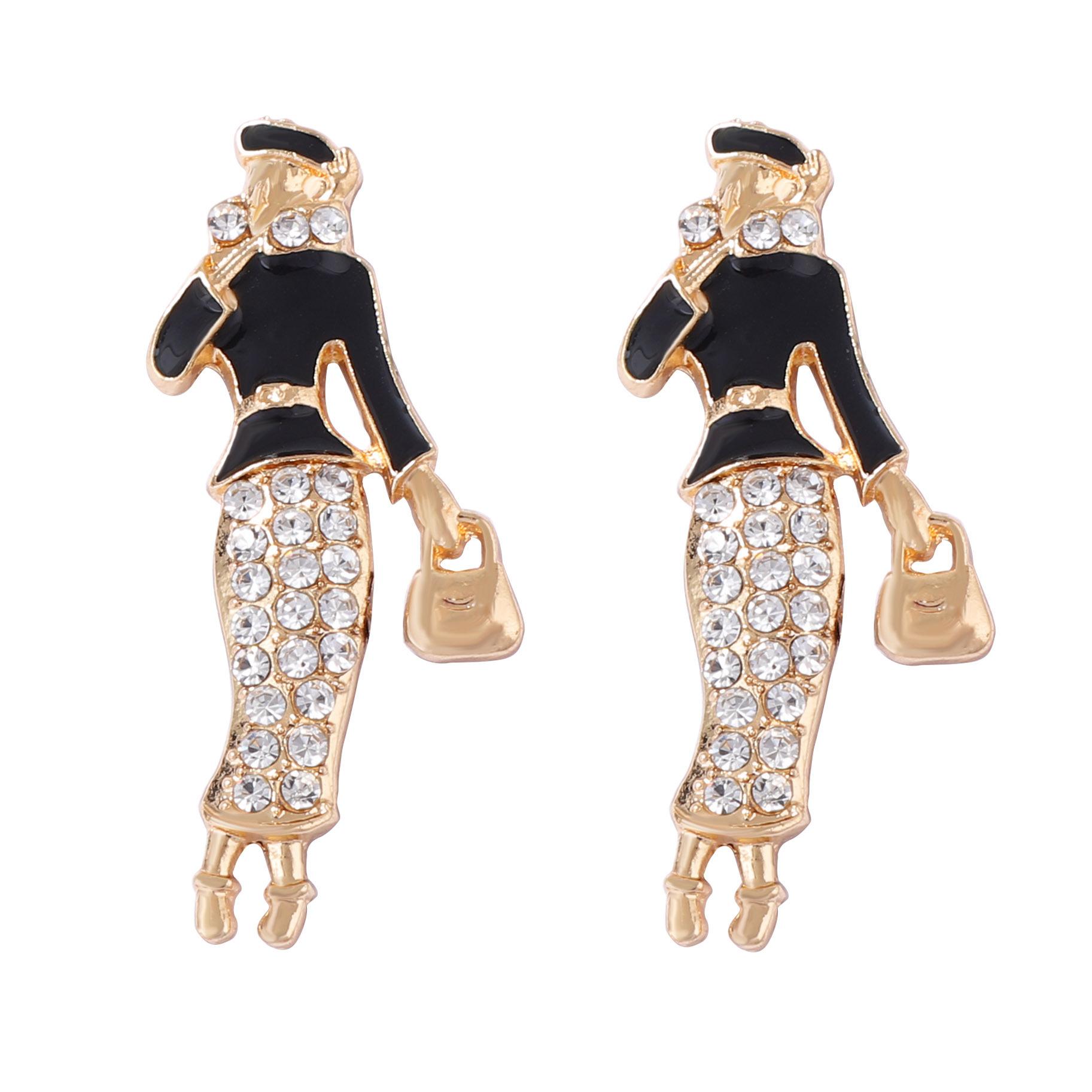 

European and American niche, unique, creative and trendy design sense. Alloy oil drip and diamond inlaid hat looks great