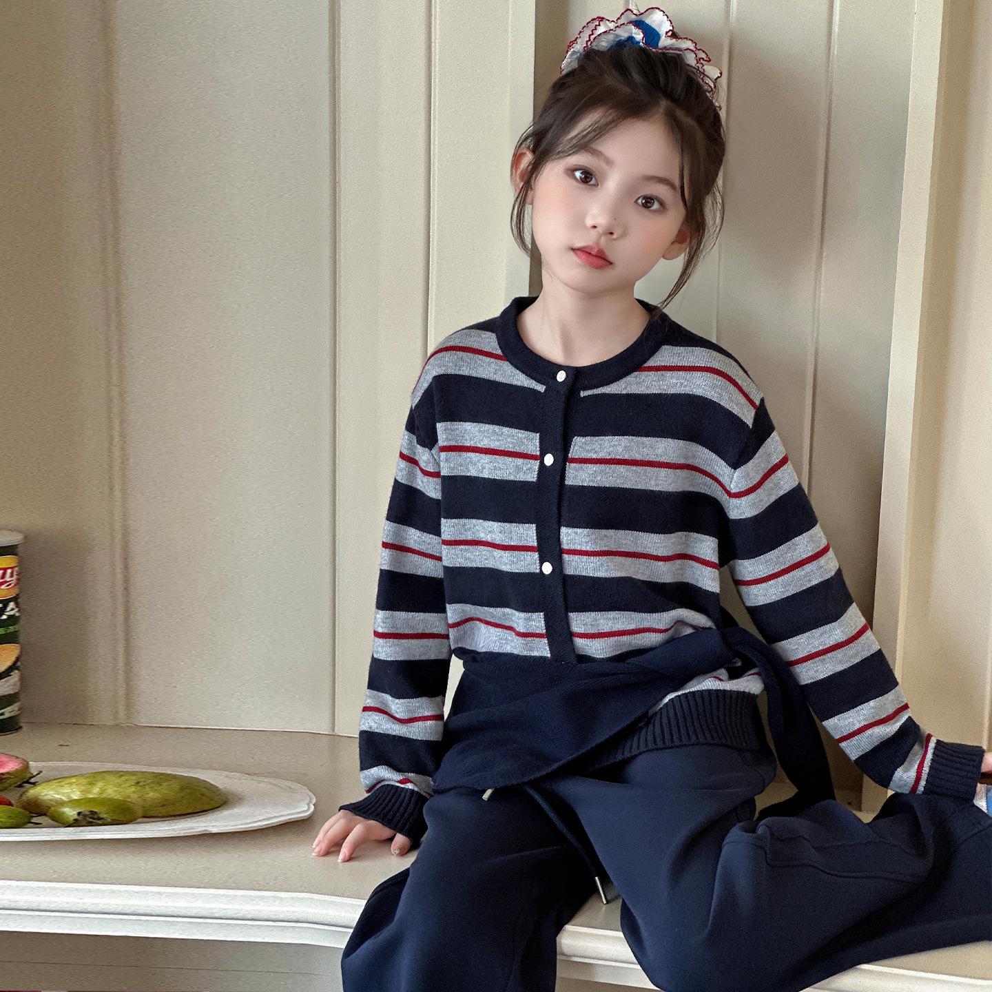 

Girls Fashion Striped Knit Cardigan Sweater - Spring/Autumn 2025 Collection 150 cm