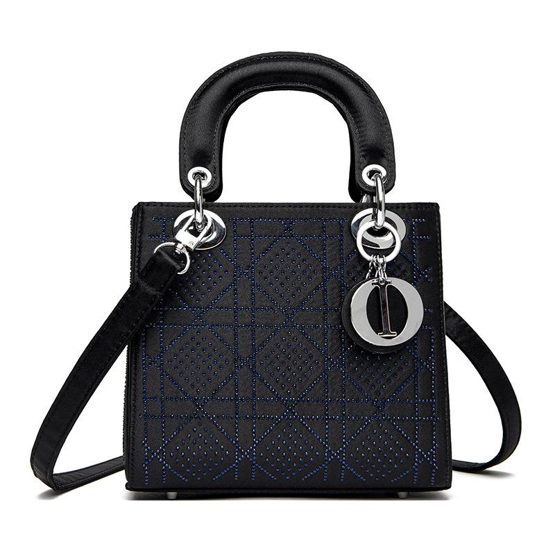 

Висококласна текстура, легка розкіш, сумка принцеси Діани з ромбоподібним візерунком, сумка кросбоді та сумка на одне плече small срібний