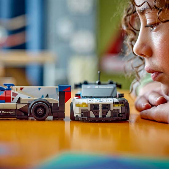 LEGO Speed Champions 76922 BMW M4 GT3 & BMW M Hybrid V8