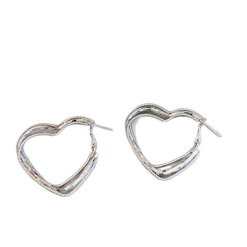 Fashion personality ins cold wind metal love earrings women's design sense large earrings multi-layer peach heart design earrings