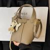 Popular Small Bag, Women's High-end Texture, Niche Handheld Shoulder Bag, Versatile Crossbody Bucket Bag