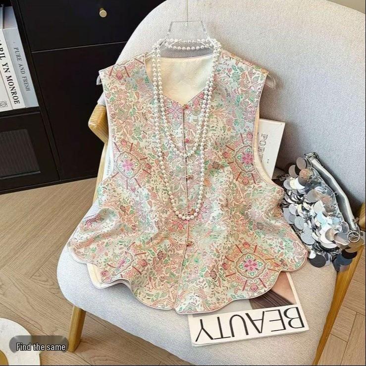Double-Sided Spring 2026 Vintage Jacquard Shawl Vest in Shu & Song Brocade L зелёный