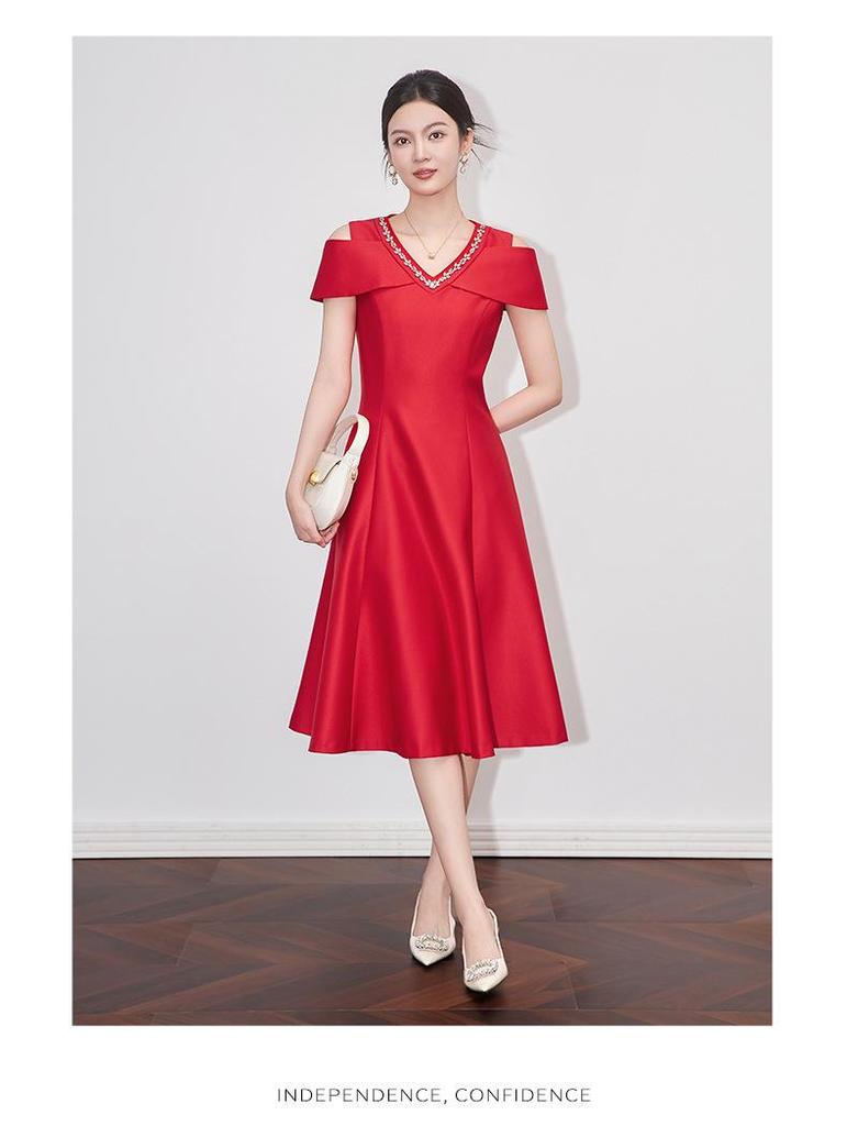 Elegant French V-Neck Off-Shoulder Summer Evening Dress - Light Luxury Studded Waist-Hugging Design