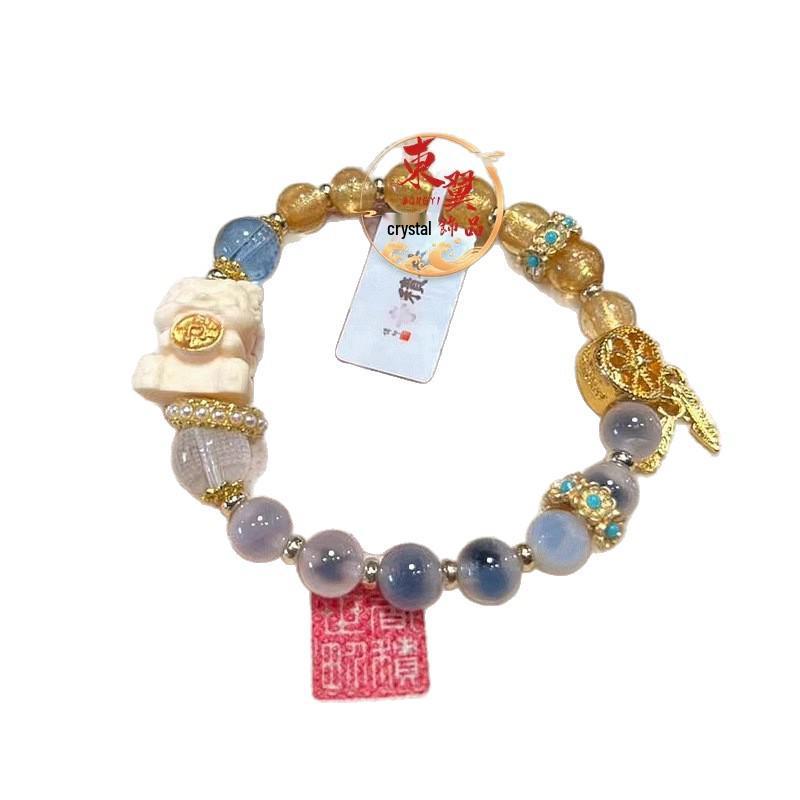 White Sugar Heart Agate Lucky Cat Bracelet with Gold Foil and Heart Sutra Beads for Women