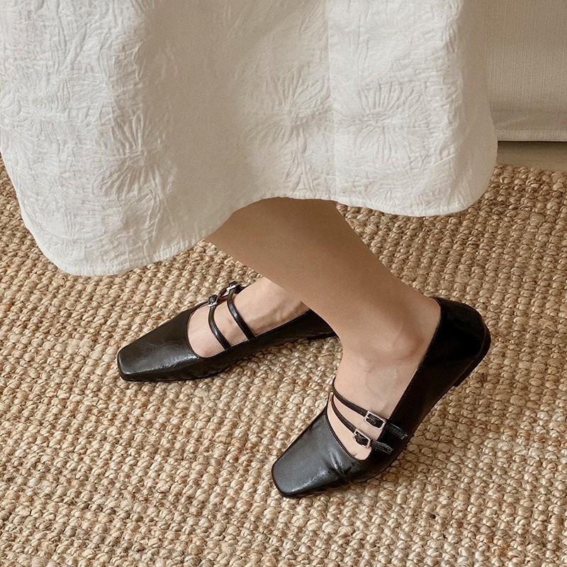 Fashion A Square-toed Mary Jane Retro One-shoulder Strap Square Heel, Elegant and Stylish Commuting Shallow Mouth Single Shoe Woman