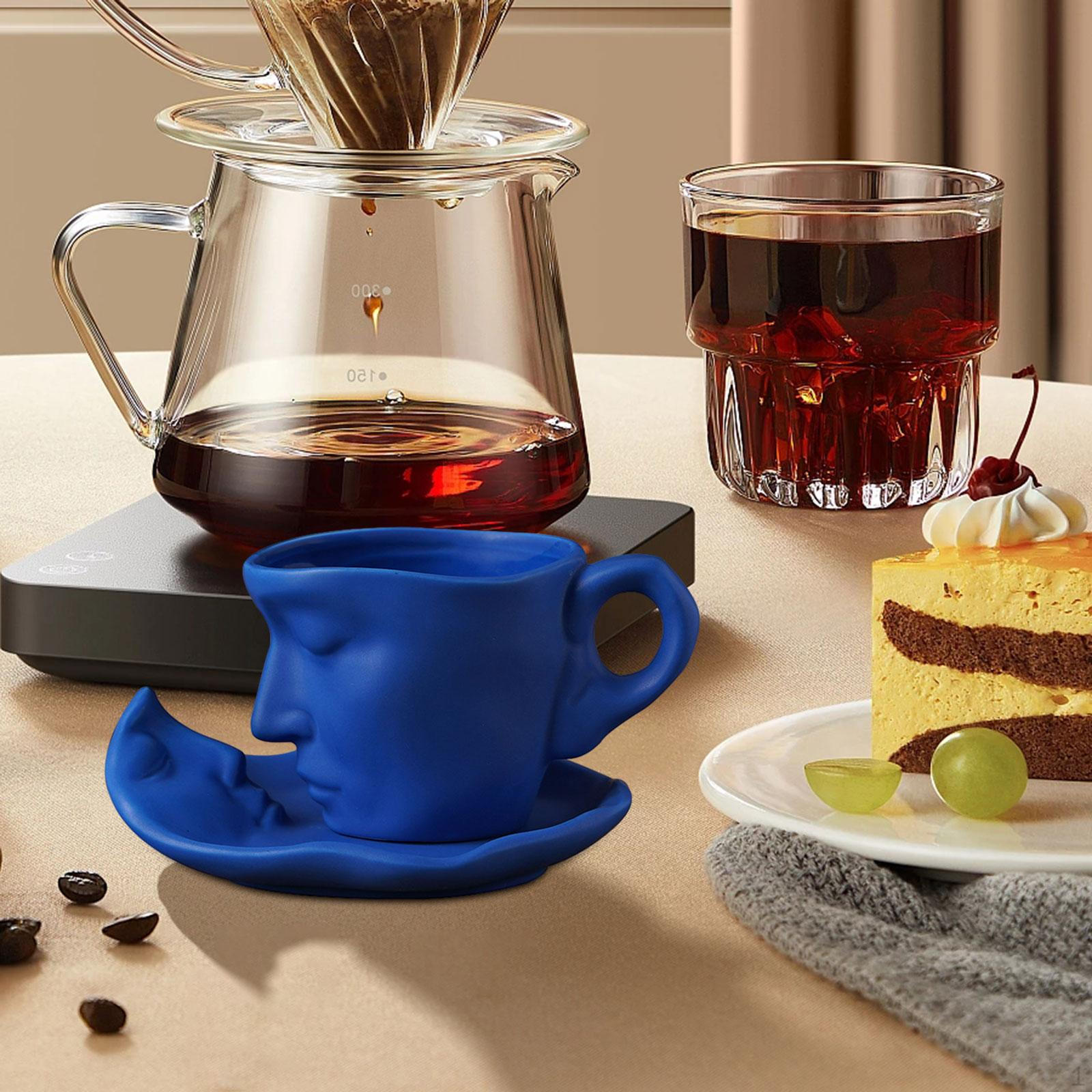 

Фарфоровый чайный сервиз ручной работы с подходящим блюдцем синий