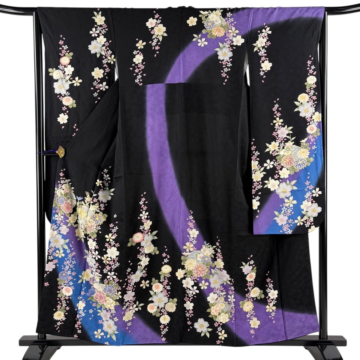 

Furisode, length 156.5cm, sleeve length 65cm, M sleeve, cherry blossom, chrysanthemum, gold and silver thread, gold color, black, pure silk,