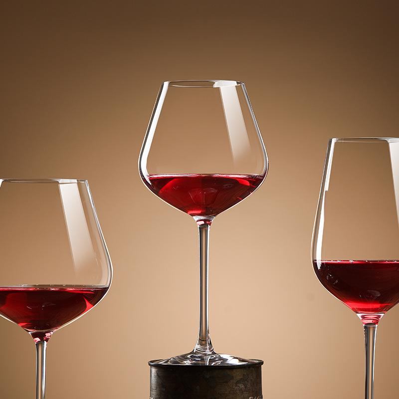 Dongyu Red Wine Glass Set – High-Stem Glasses & Decanter for Home or Gift