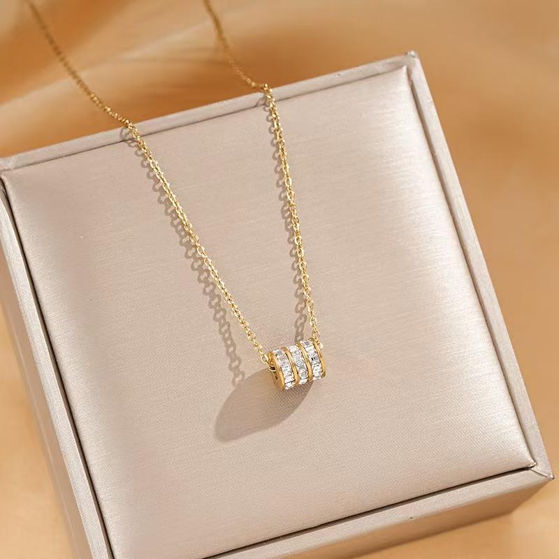 Collana con ciondolo a vita piccola incastonata di diamanti, regalo alla moda e squisito per coppie.