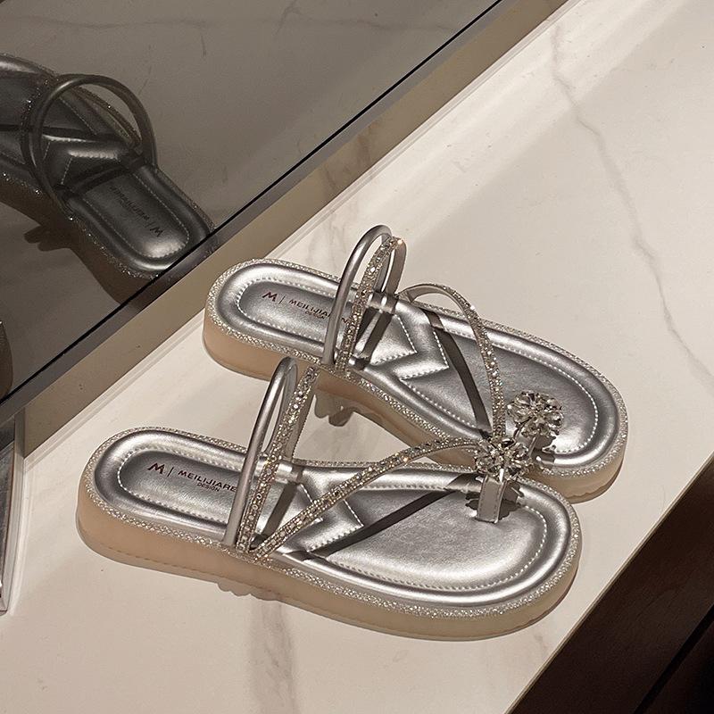 French Flat-bottomed Set of Toe Cool Slippers for Women's Summer Wear 2025 New Soft-soled Skirt Rhinestone Seaside Sandals