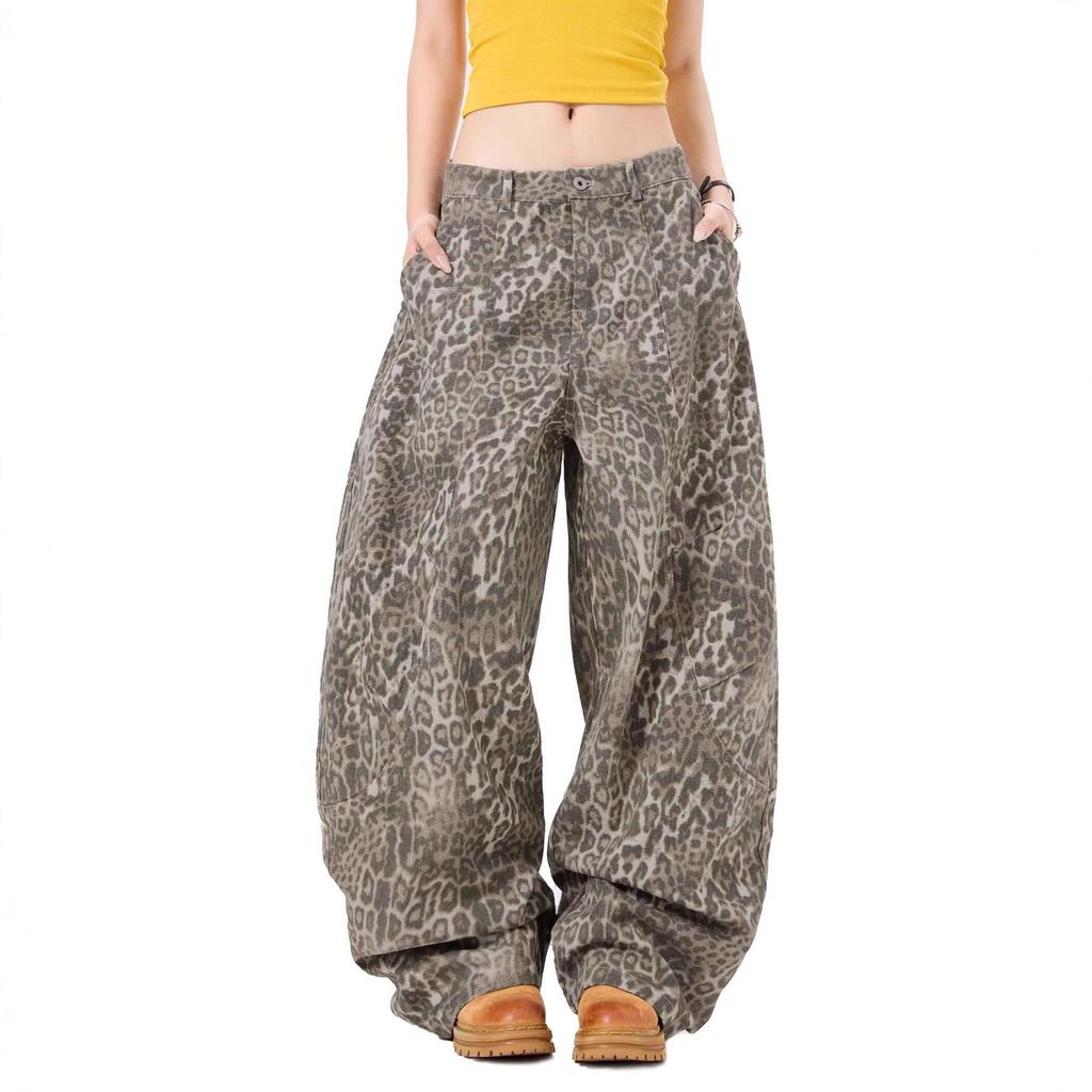 Jeans Lunghi da Donna Vintage Lavati con Stampa Leopardata Vestibilità Rilassata