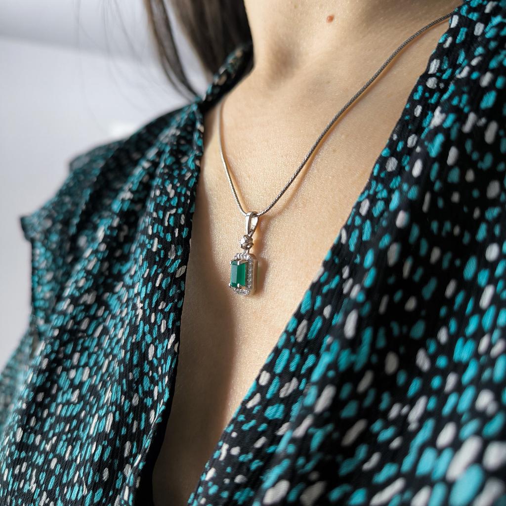 Серебряная подвеска с агатом 1.543ct, фианитами (2208266)