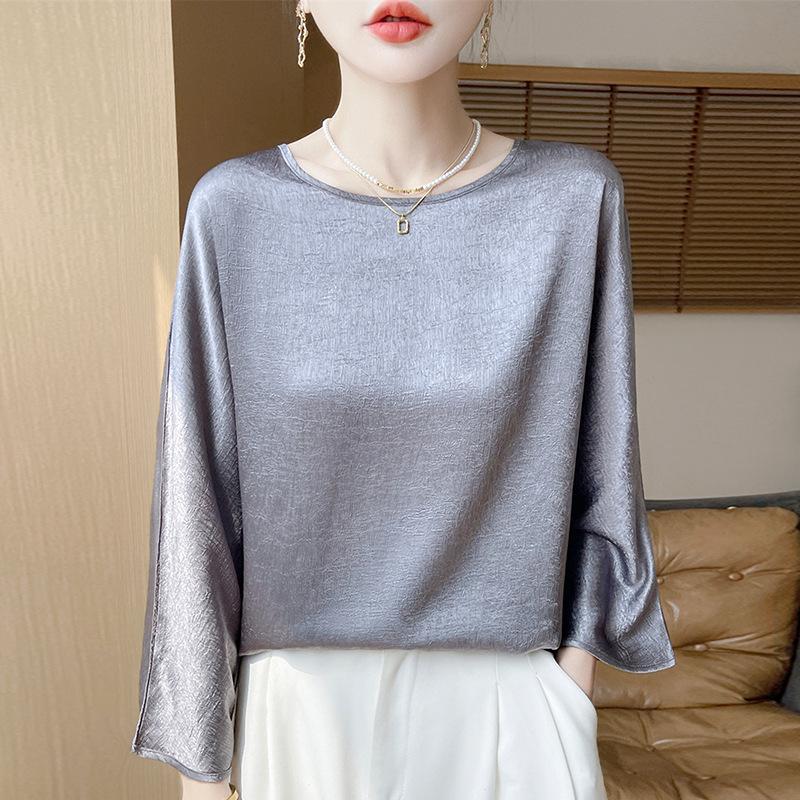 Acetaat Satijnen T-shirt met Driedimensionaal Temperament, Eenvoudig Los Zomer Chiffon Comfortabel en Veelzijdig Top in Grote Maten M white