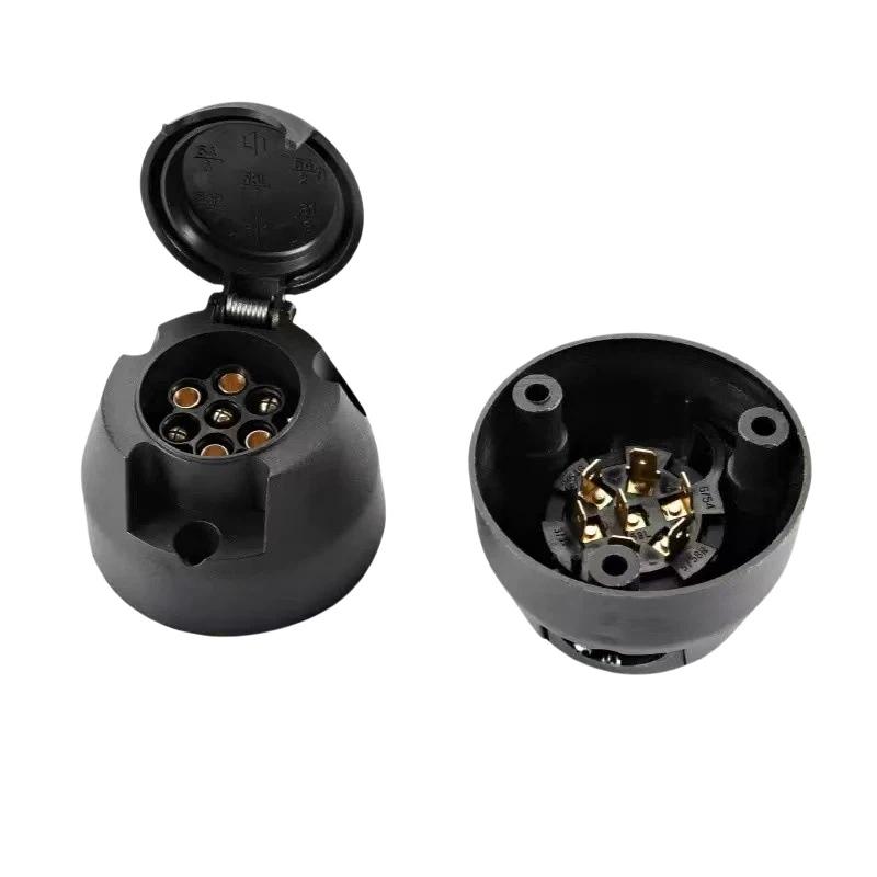 1 Stück Anhängerverkabelungssteckdose Anhängerkupplung Abschleppkonverter 7-polig 12V für Wohnwagen LKW Langlebige Steckdose Adapter Schutzstecker Anschlüsse