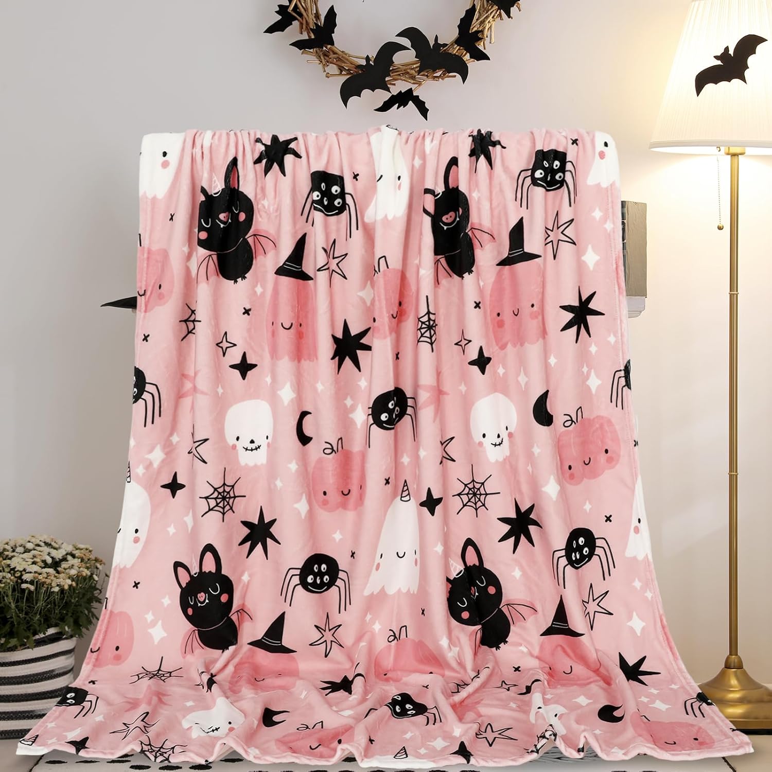 Halloween Fuzzy Blanket Pink Cute Pumpkin Ghost Bat Throw Blanket Halloween Cartoon Soft Cozy Flannel Blanket for Home Party Bed 75cmx90cm