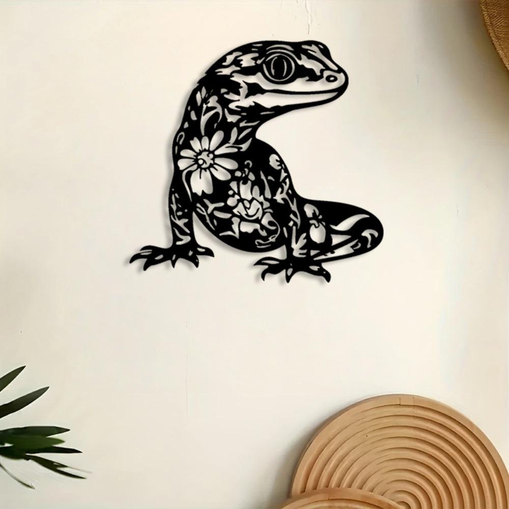 Metal Wall Art Frog with Flowers Black White Sculpture Unique Botanical Garden Spring Festival Decor for Quirky Charming Space Gift for Garden Lovers