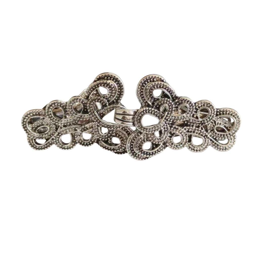 Retro Chinese Alloy Shawl Clip: Creative Hollow Scarf Buckle, Double Sweater Clip Brooch Travel Accessory.
