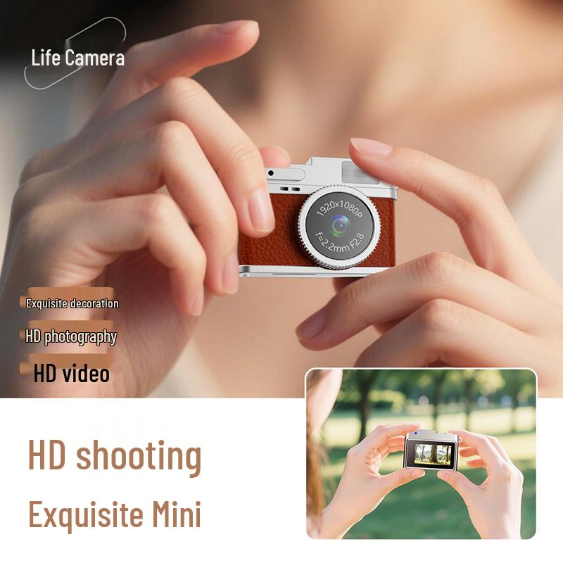 

Portable Retro CCD Mini Camera for Students and Travel