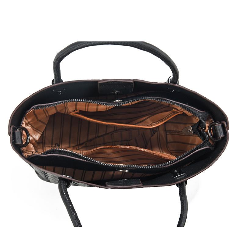 Bag women's 2025 new large-capacity portable shoulder messenger bag high-end fashion women's bag woven bag tide