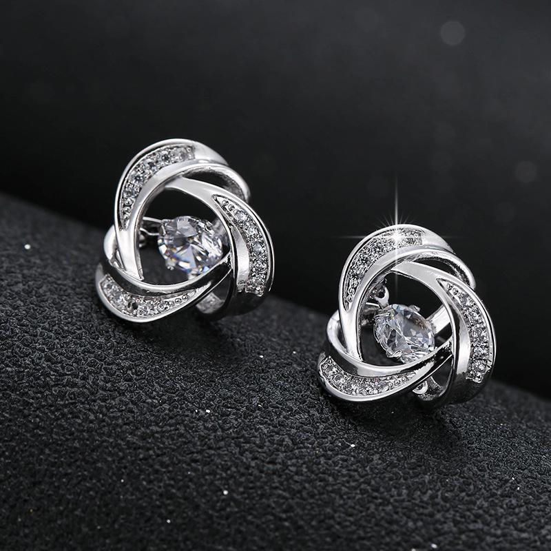 Elegant European Geometric Butterfly Earrings – Seven-Color, Exquisitely Designed