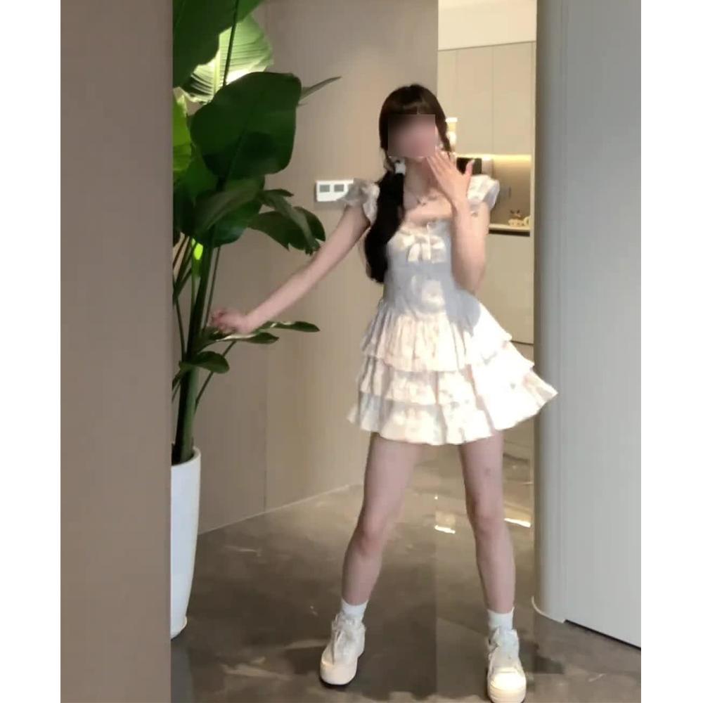 Sweet little fly sleeve floral dress women's summer sweet spice girl lace edge princess cake dress waist fluffy dress