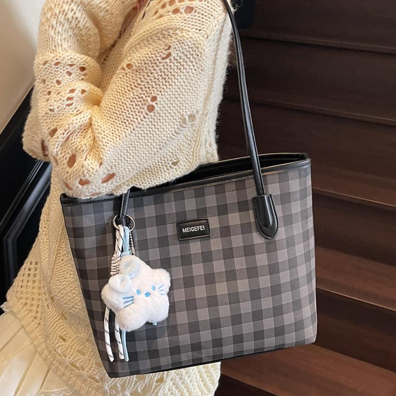 Premium Commuter Bag Women's 2025 Foreign-style Versatile Shoulder Bag Fashionable and Cute Plaid Large-capacity Tote Bag