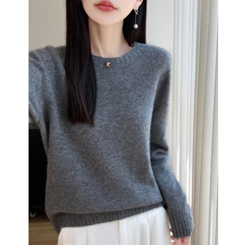 Women's Soft Pure Wool Sweater - Cozy Long Sleeve Knit for Fall/Winter