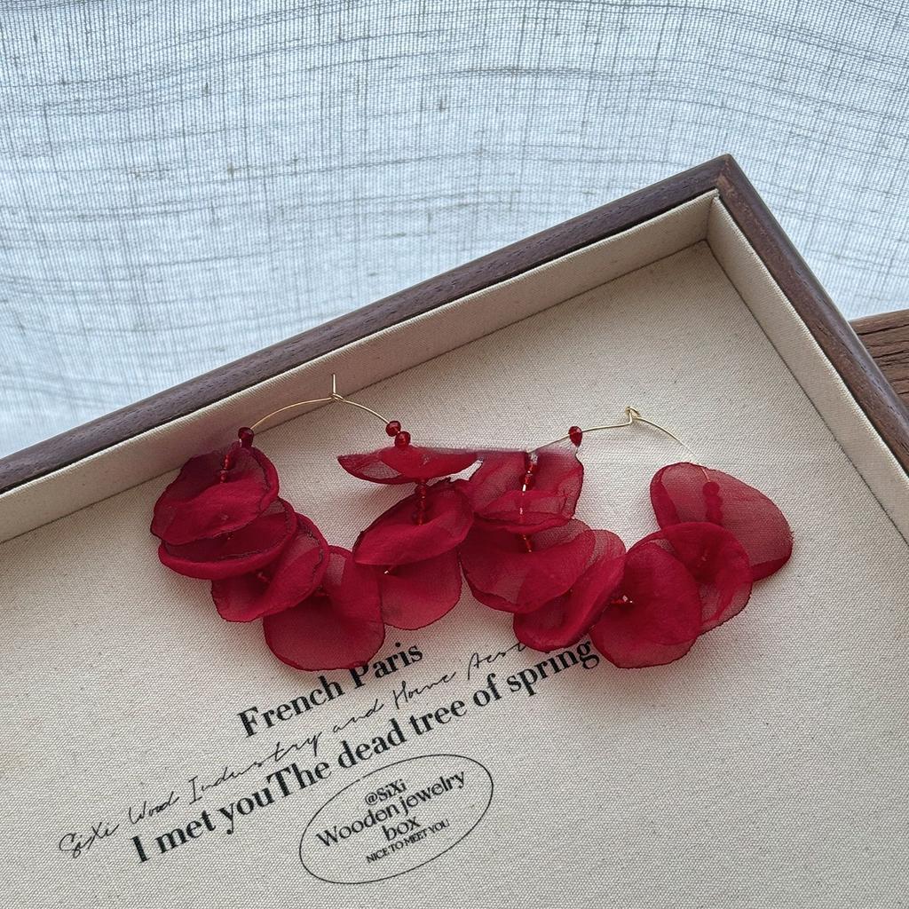 Seaside Vacation Style Fabric Flower Ear Buckle Autumn and Winter Personality Versatile Earrings Fashion Temperament High Sense Earrings