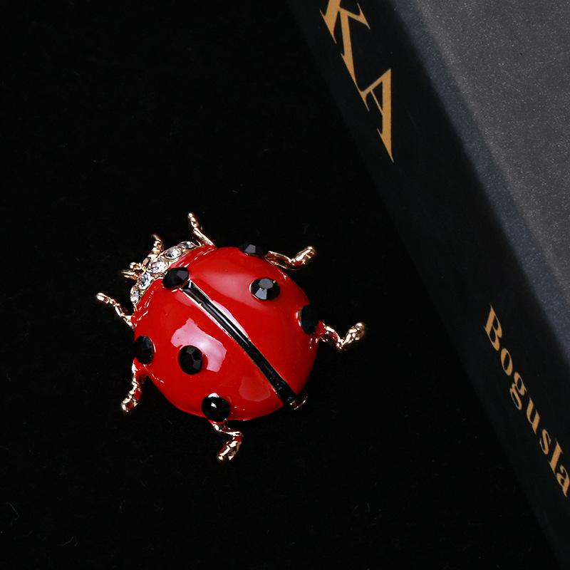 Blucome Fashion Insects Cute Red Ladybug Enamel Brooches for Women Alloy Rhinestone Banquet Party Wedding Pin