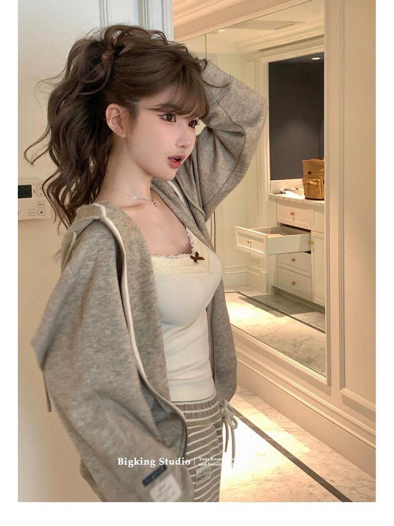 Plus Size Lace Camisole for Women: Elegant Bowknot Sleeveless Base Layer