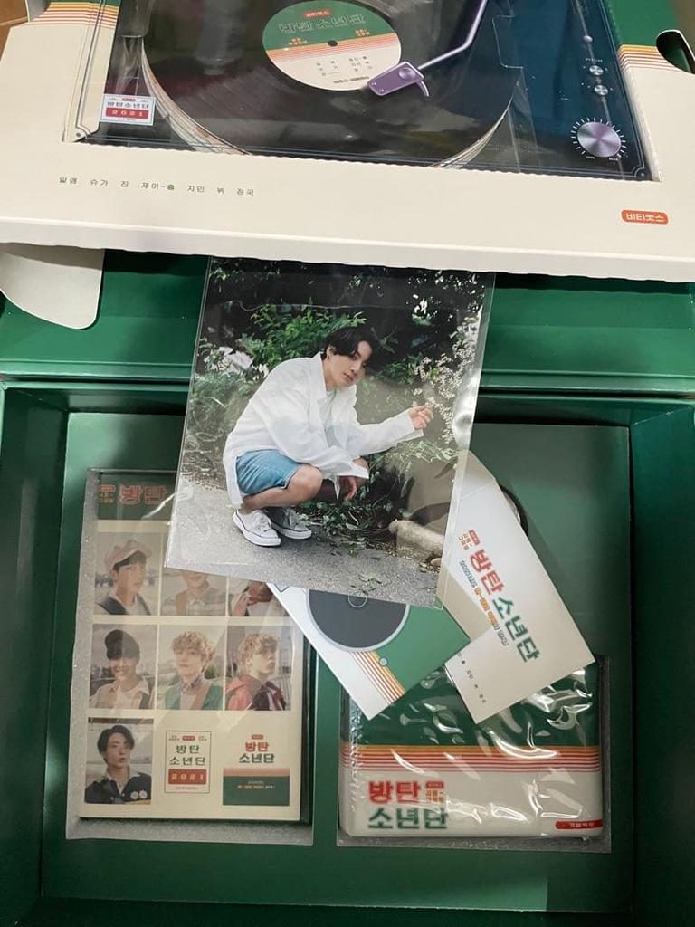 [USED] BTS 2021 SEASON'S GREETINGS