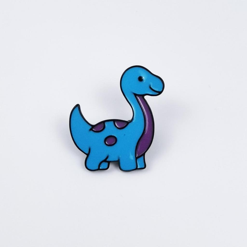 Cute Dinosaur Brooch Set: Triceratops & Brontosaurus Metal Badges for Kids' Clothing or Bag Decoration