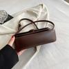 Нова невелика сумка під пахвами 2024 року, проста та модна сумка-багет, висококласна ретро-сумка через плече на одне плече