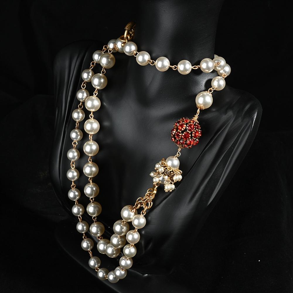 of Vintage Long and Unique Sweater Chain Design with a Court-style Glazed Pearl Necklace