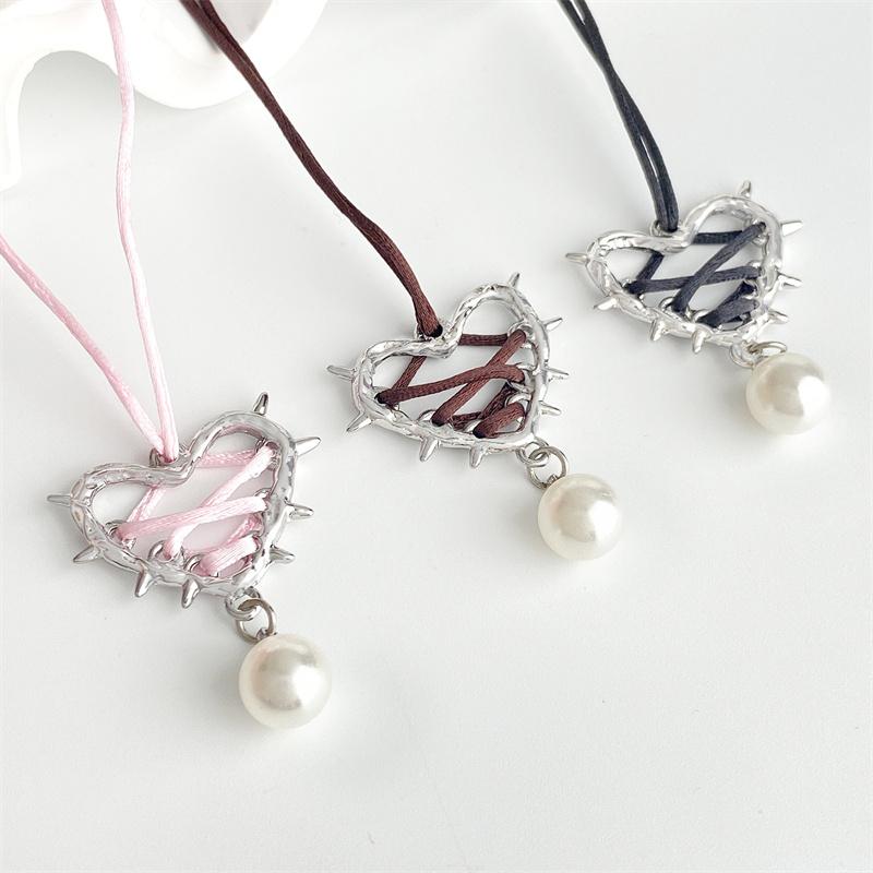 Thorn Wrapped Ribbon Pearl Pendant Necklace New Style Spicy Girl Fashion Love Clavicle Chain Female