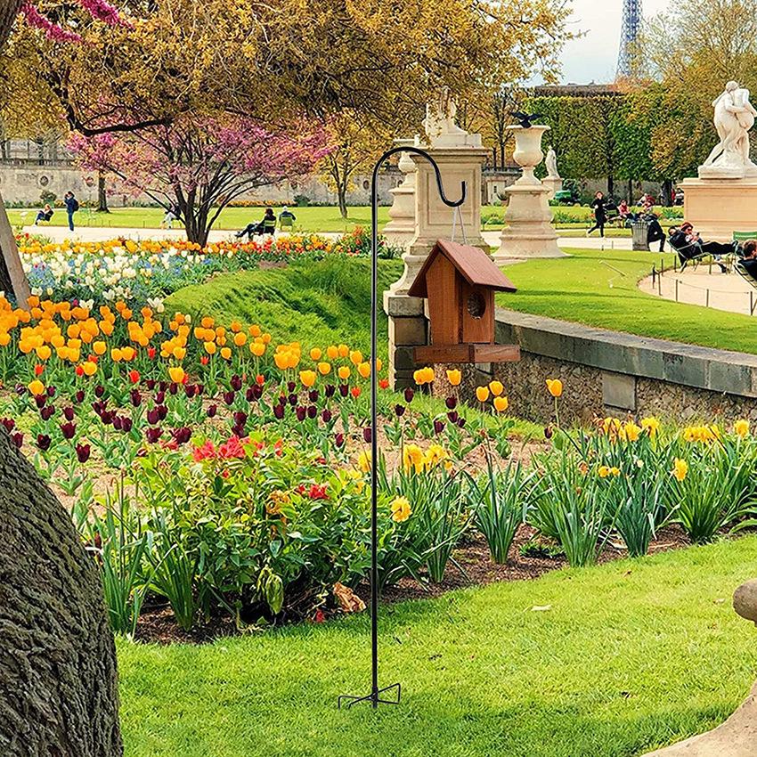 Wrought Iron Shepherd's Hook for Outdoor Bird Feeders, Lanterns, and Hanging Baskets